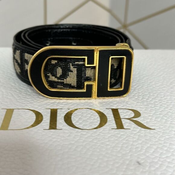 💯Authentic Christian Dior Belt- Small Sized🍀 - Picture 12 of 13